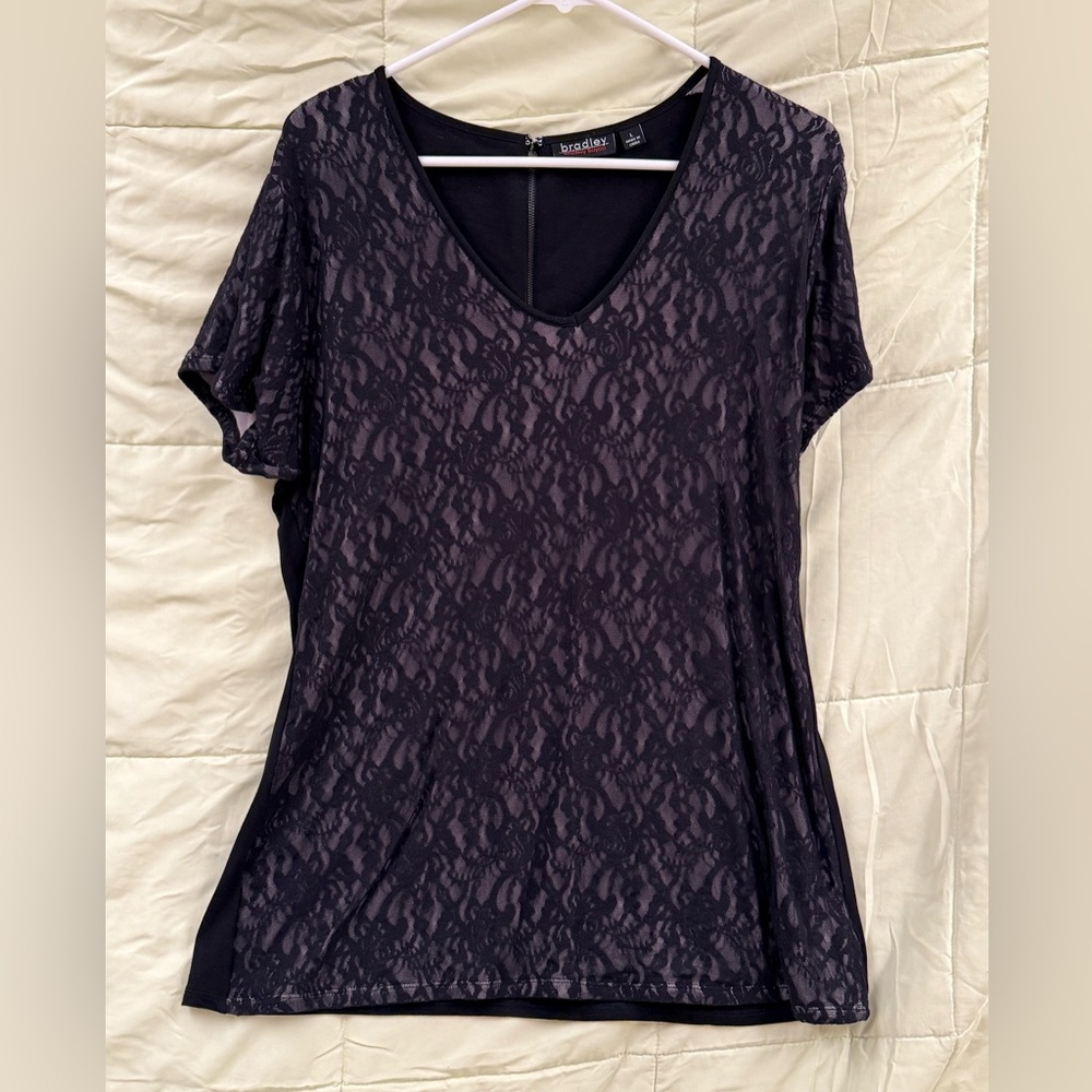 Elegant Black Lace Short Sleeve Top